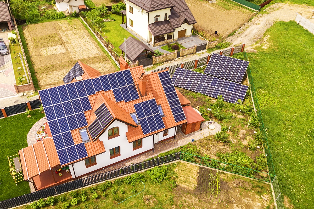 Join the Green Revolution: How Renewable Energy is Saving the Planet One Watt at a Time