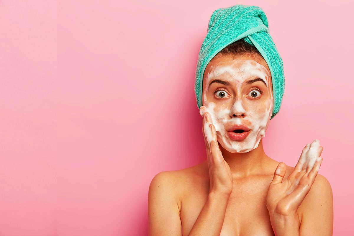 Why Facial Exfoliation is a Game-Changer for Your Skin – and How to Do it Right
